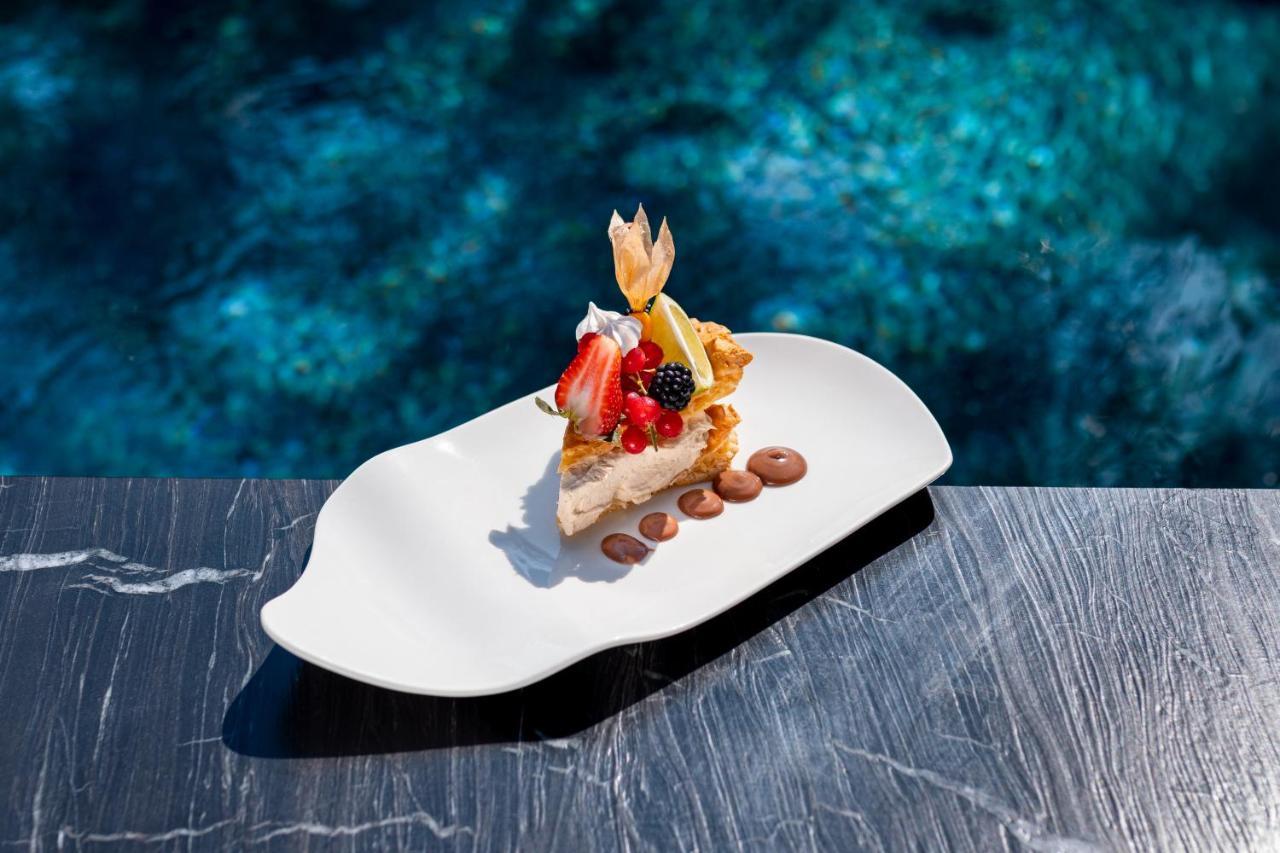Genesis Hotel&Spa Alacatı Bagian luar foto